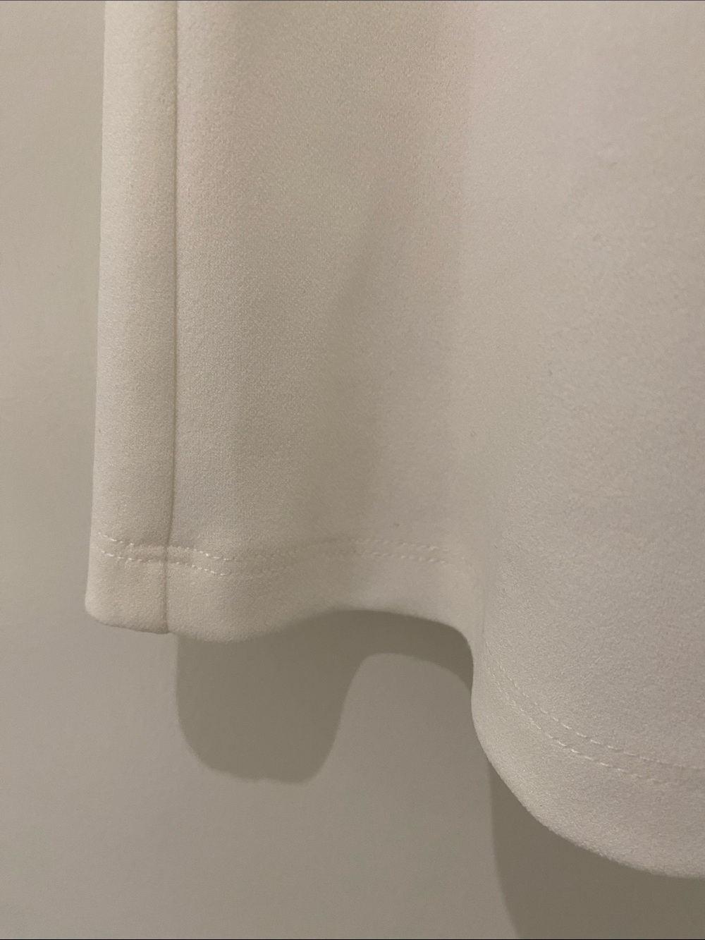 NWT Calvin Klein White Sleeveless Blouse Top With Gold Tone Embellishments L - Picture 6 of 10